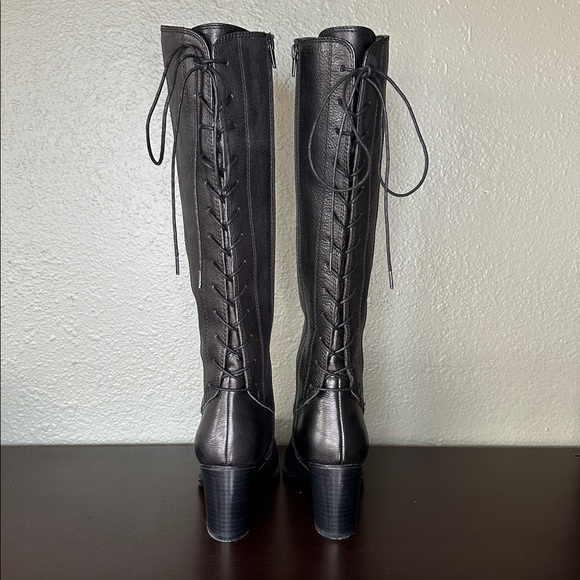 Sofft Boots (7.5) - Picture 4 of 11